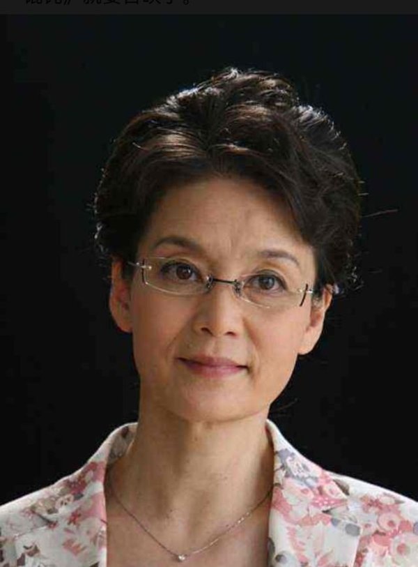 大资本 70岁潘虹路演状态引热议，当众怼周野芒太敢说